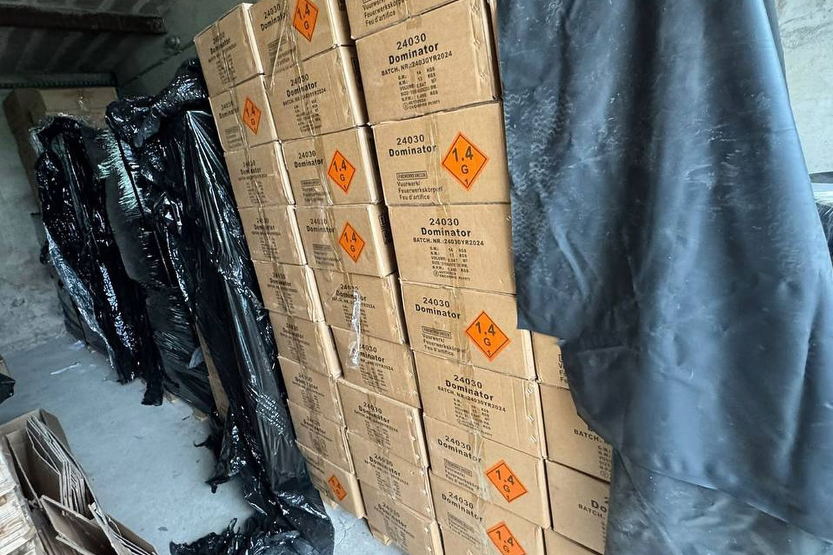 Berlin – Illegaler Handel mit Sprengstoff – 800 Kilo illegale Pyrotechnik sichergestellt