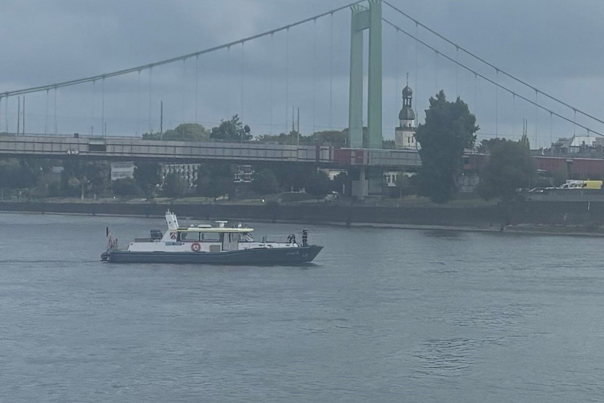 Duisburg NW – Polizei rettet Hündin aus dem Rhein