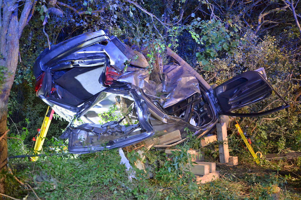 Vitis NÖ – Auto überschlägt bei Unfall mehrfach