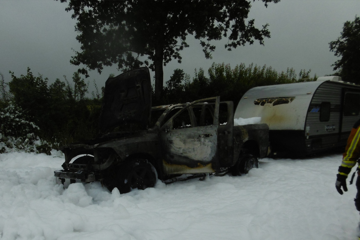 B430 Wapelfeld SH – Pkw-Brand auf Bundestraße