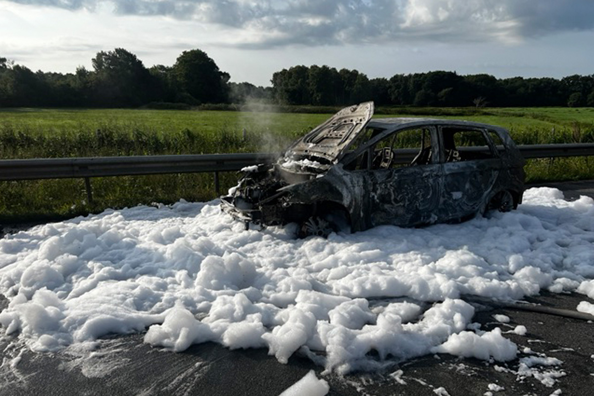 A1 Bockel NI – Teilsperrung der Autobahn nach Brand von Pkw