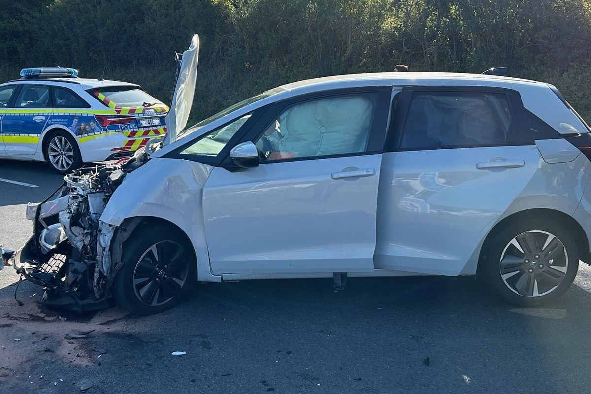 Rockenhausen RP – Motorradfahrer stirbt bei Unfall mit Pkw