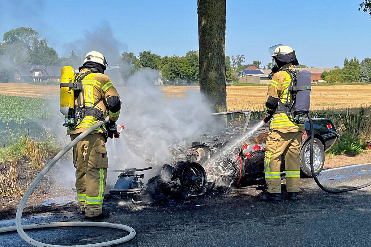Titz NW – Oldtimer bei Motorbrand schwer beschädigt