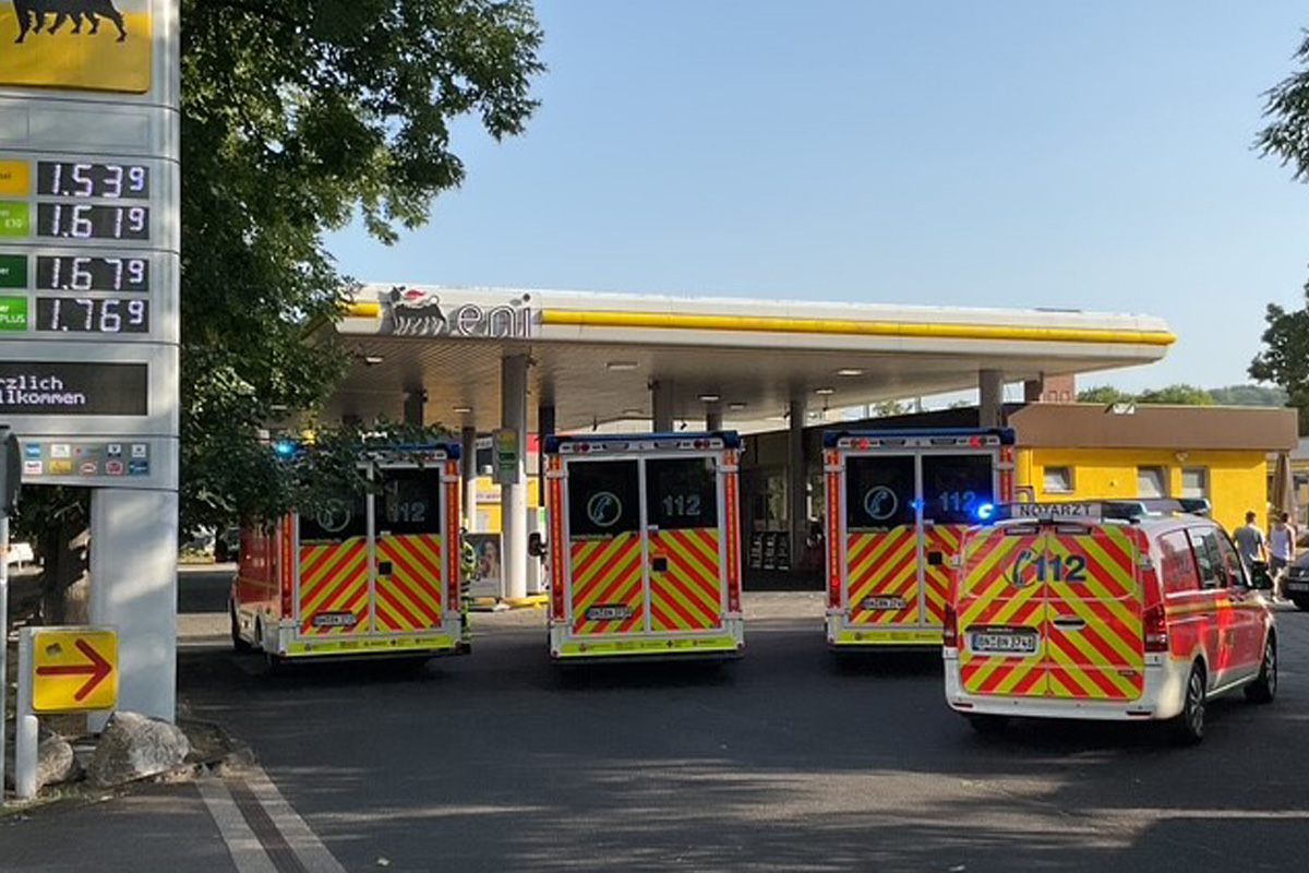 B9 Bonn NW – Drei Verletzte bei Auffahrunfall