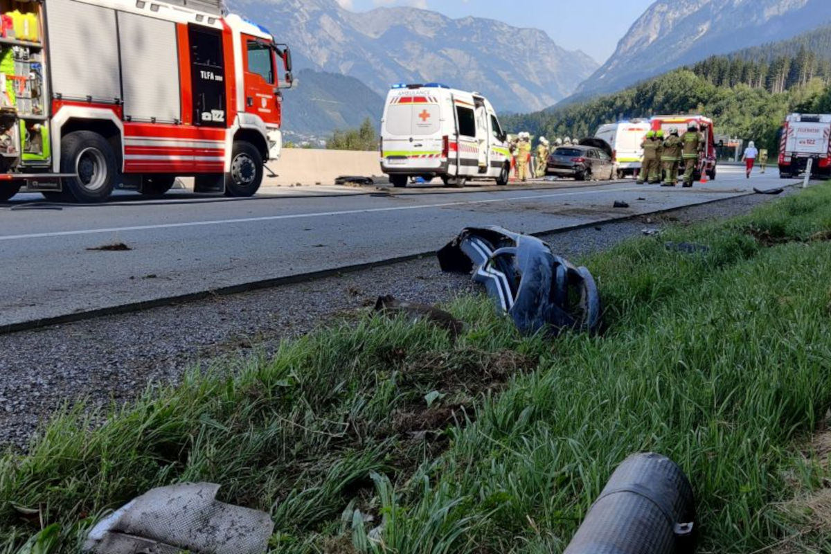 A10 Pfarrwerfen S – Schwerer Unfall mit vier Verletzten