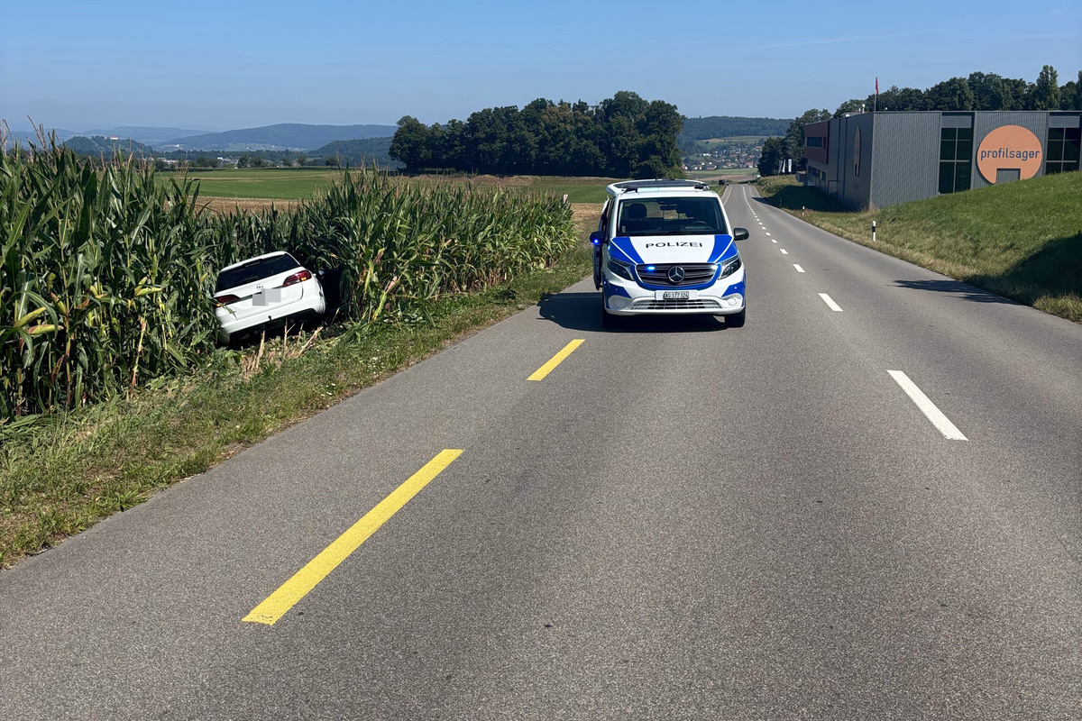 Unfall in Dürrenäsch AG – Frontalkollision auf Gegenfahrbahn