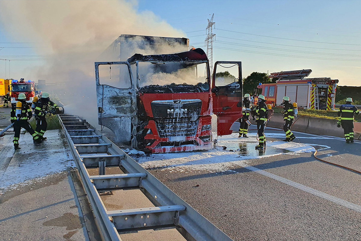 A99 München BY – Brand von Lkw auf Autobahn
