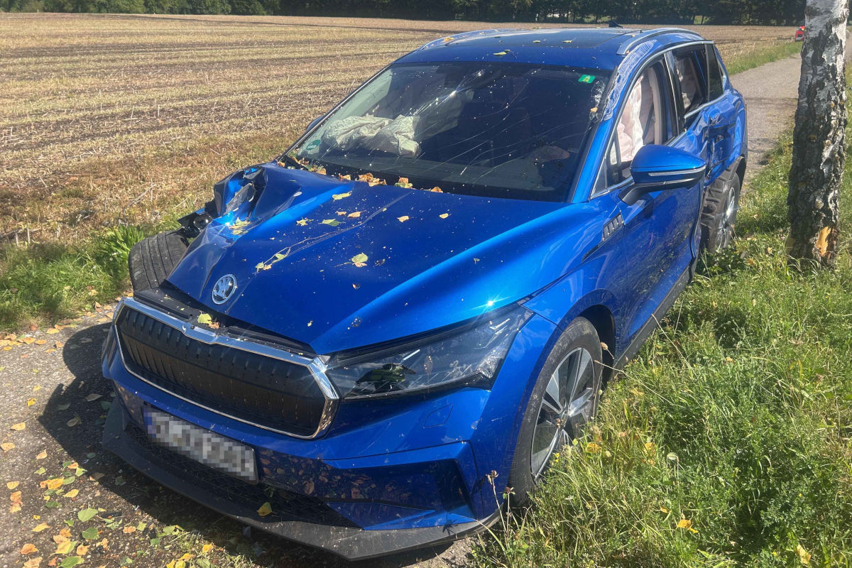 Unfall bei Bad Zurzach AG – Lenker prallt gegen Kandelaber