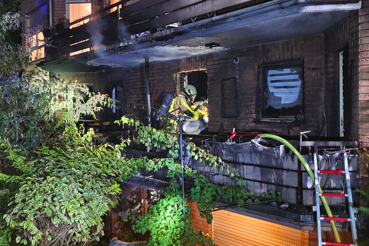 Grevenbroich NW – Balkonbrand in Mehrfamilienhaus