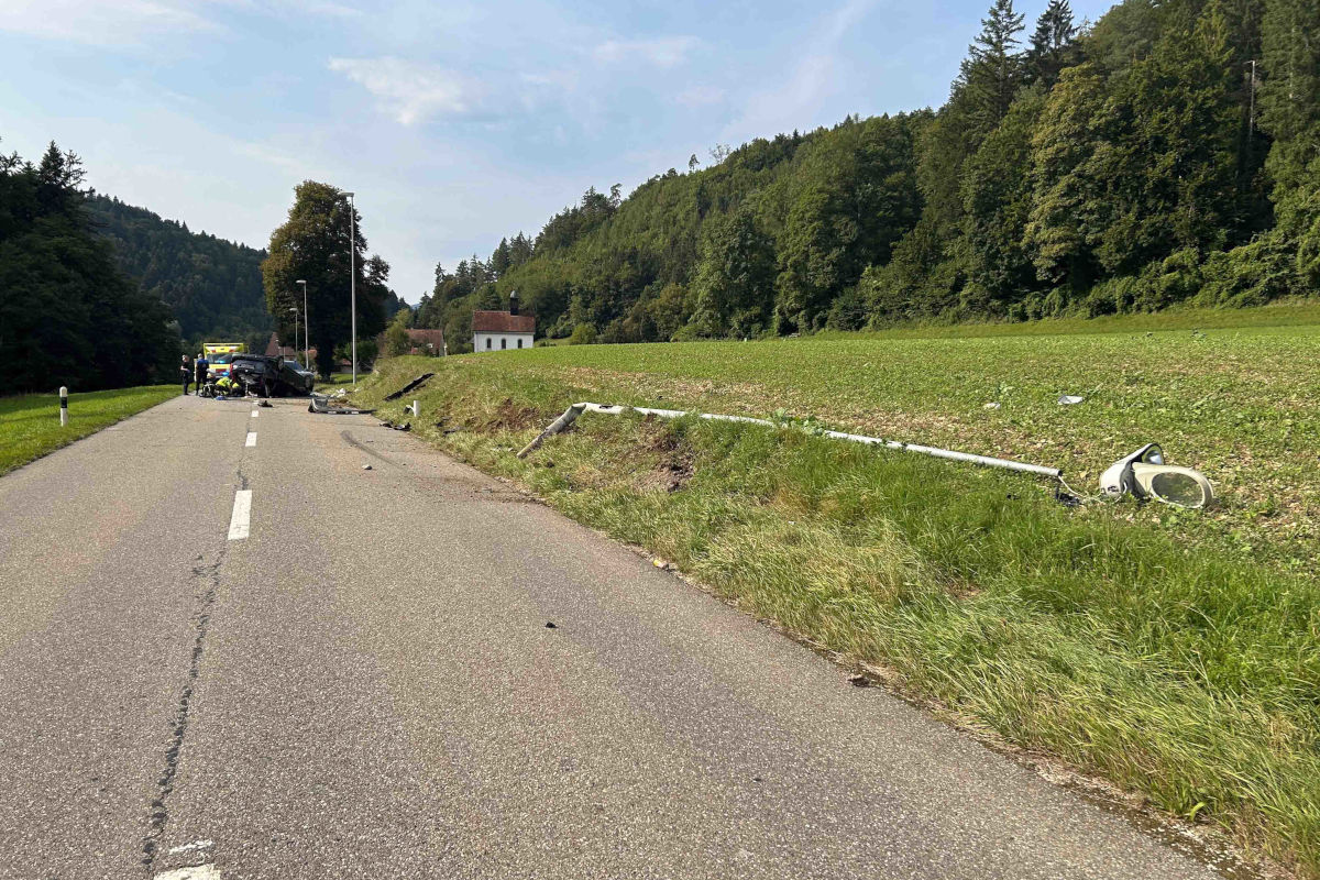 Unfall in Laufenburg AG – Auto überschlägt sich