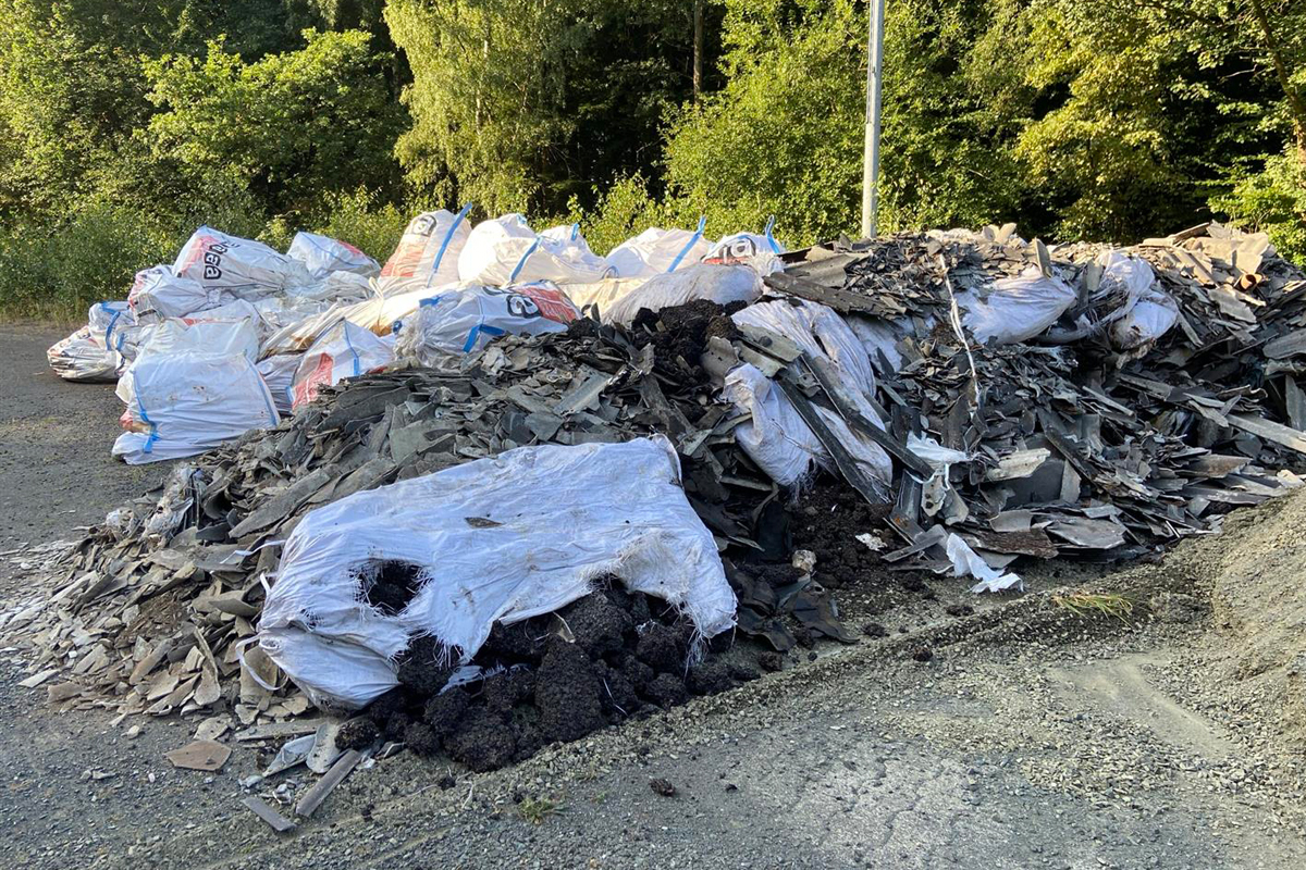 Morbach RP – Illegale Entsorgung von Asbest an der B327