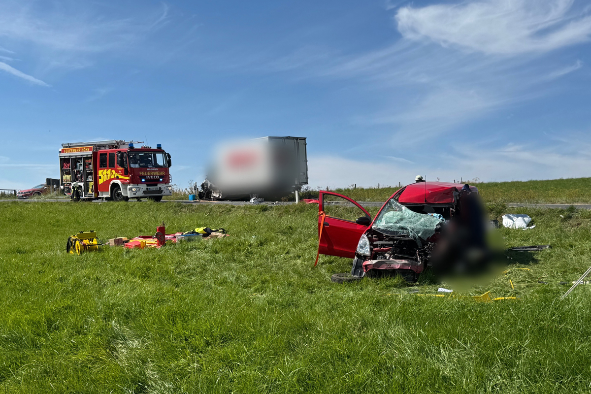 Höhn RP – Pkw-Fahrerin stirbt nach Unfall mit Kleintransporter