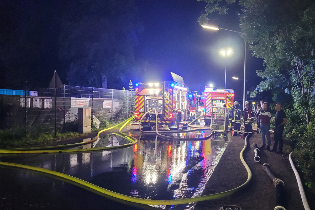 Lennestadt NW – Handwerksbetrieb bei Großbrand zerstört