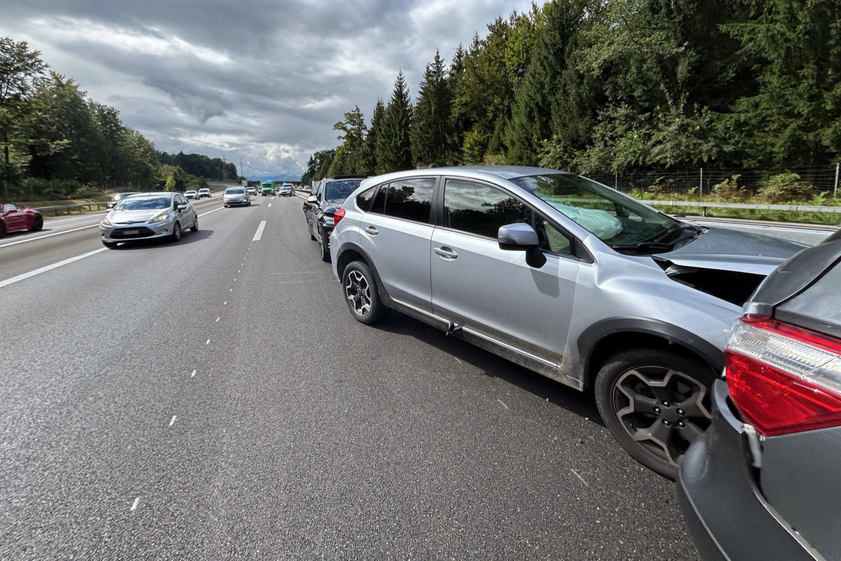 A1 Othmarsingen AG – Stauende übersehen – Unfall mit fünf Fahrzeugen