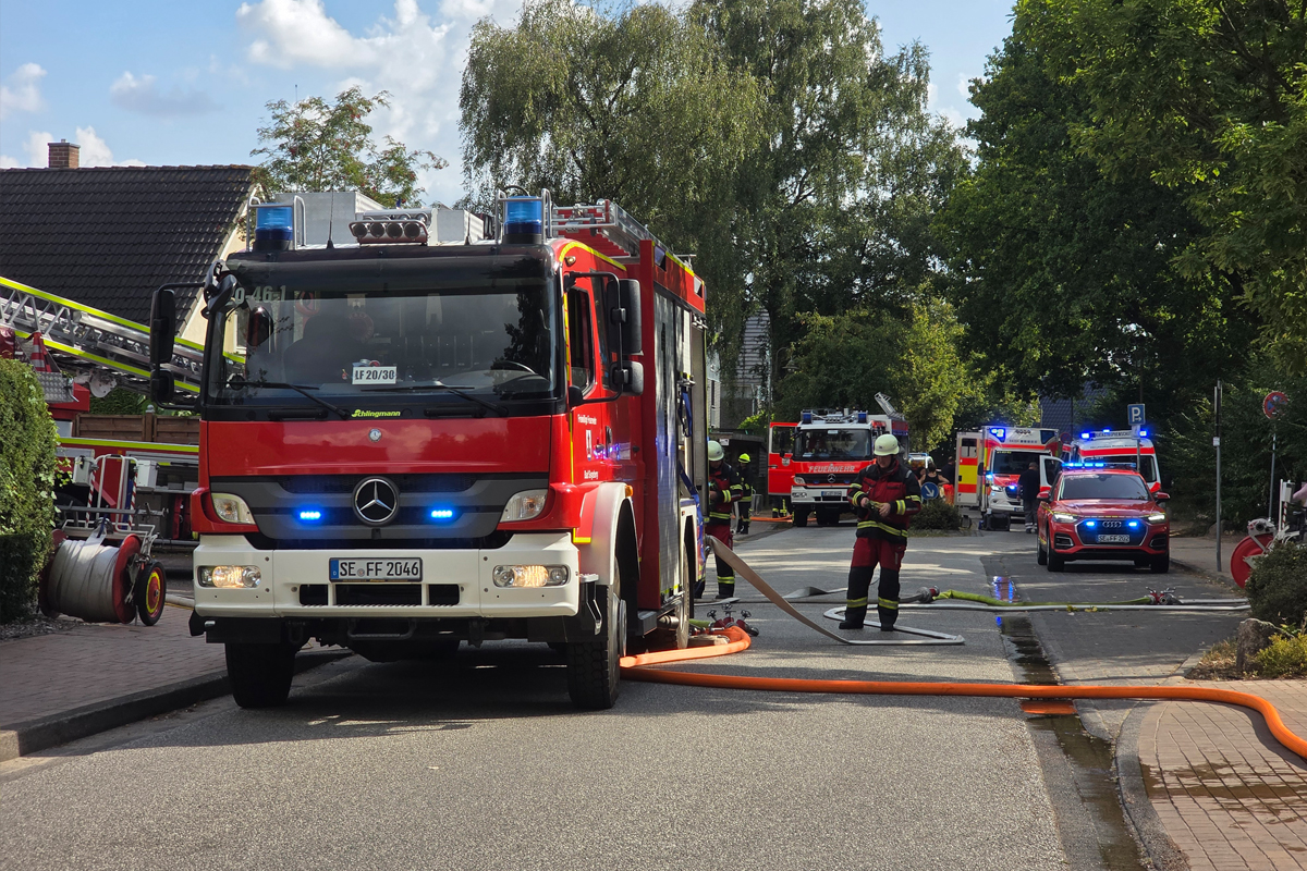 Bad Segeberg SH – Zwei Katzen bei Brand von Haus gerettet
