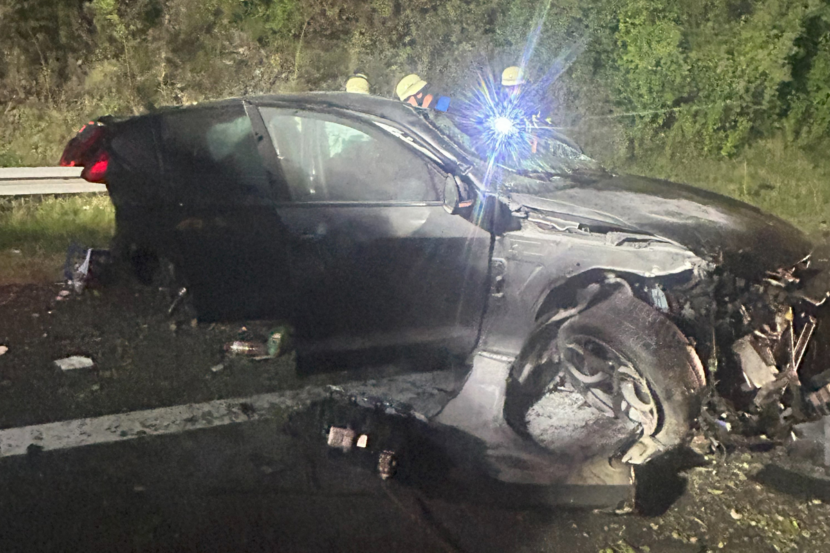 A8 Pforzheim BW – Zwei Schwerverletzte nach Alleinunfall mit Überschlag