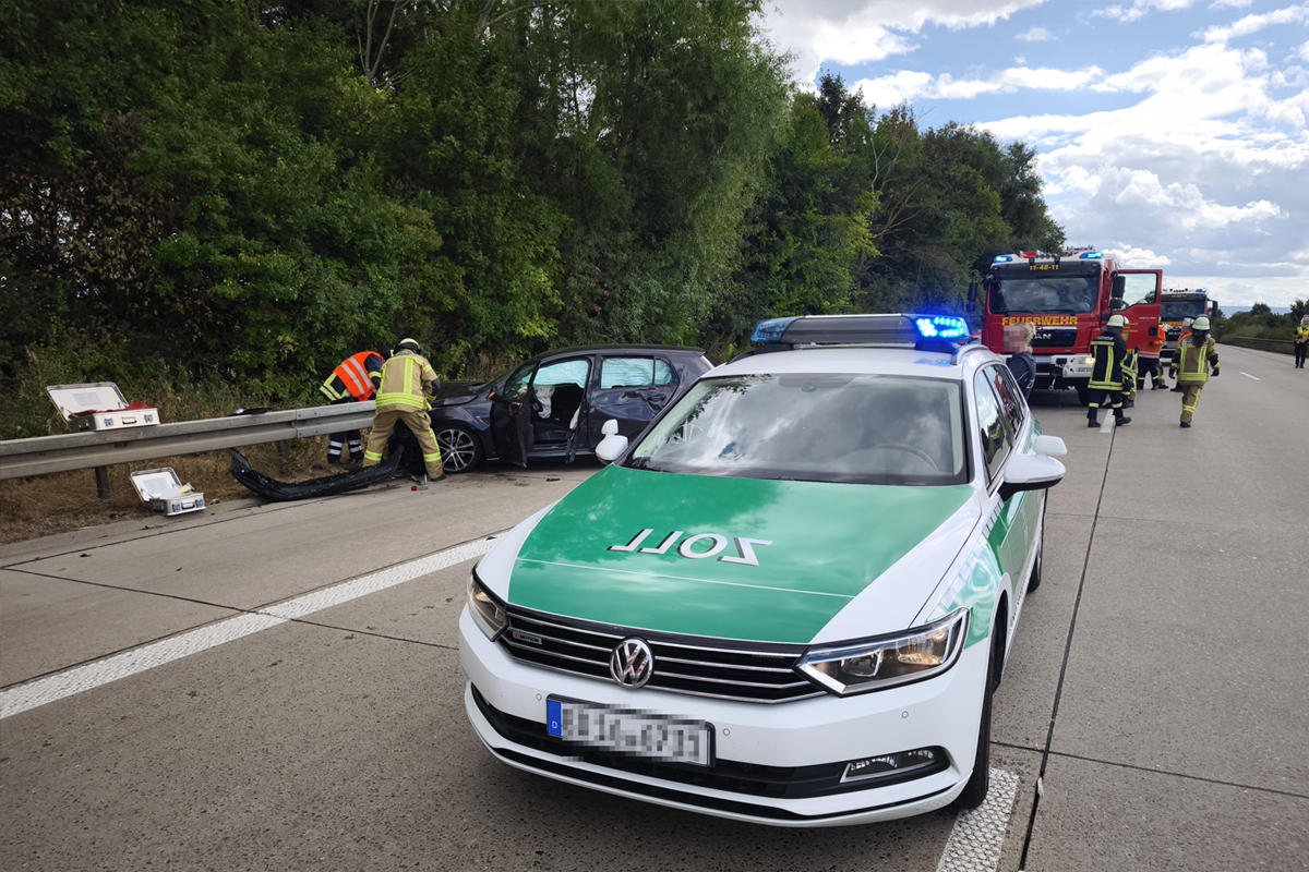 A7 Hotteln NI – Unfall mit drei beteiligten Fahrzeugen