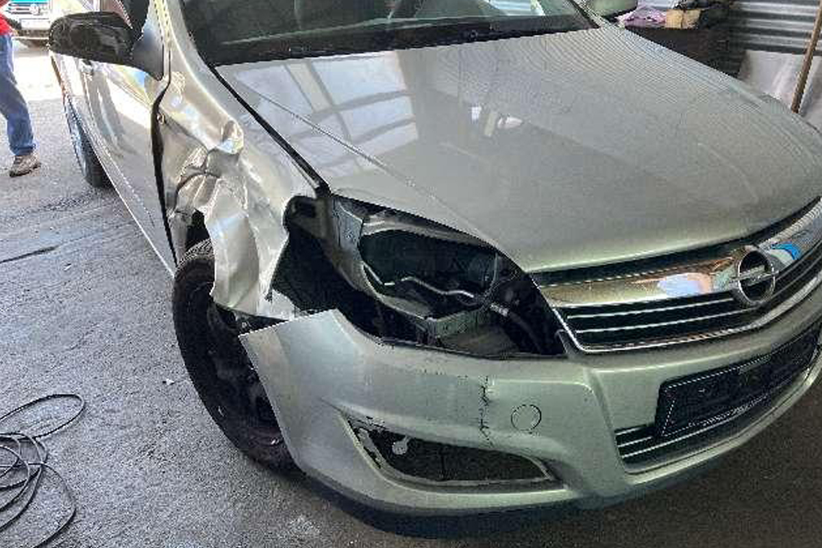 Cuxhaven NI – Nicht verkehrstauglicher Pkw mit fünf Kindern an Bord