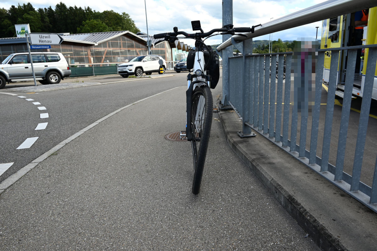 Zuzwil SG – Unfall zwischen Auto und E-Bike