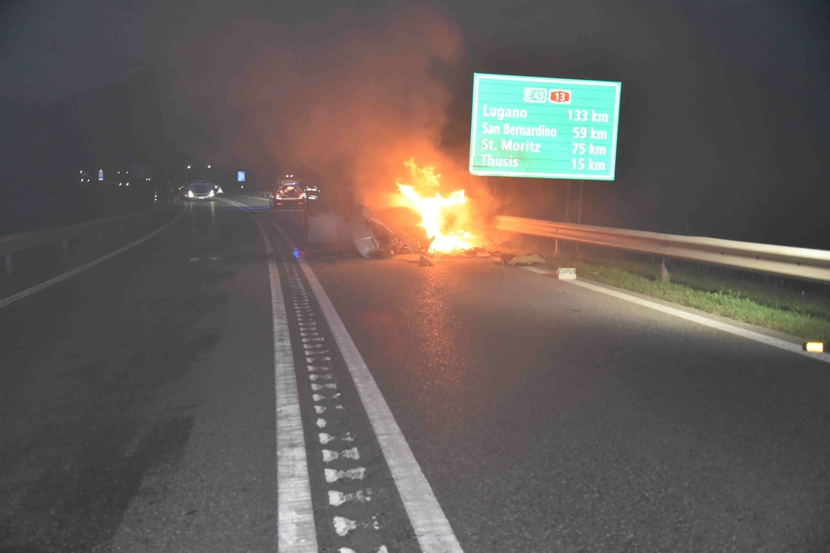 Bonaduz GR – Frontalkollision mit anschliessendem Fahrzeugbrand