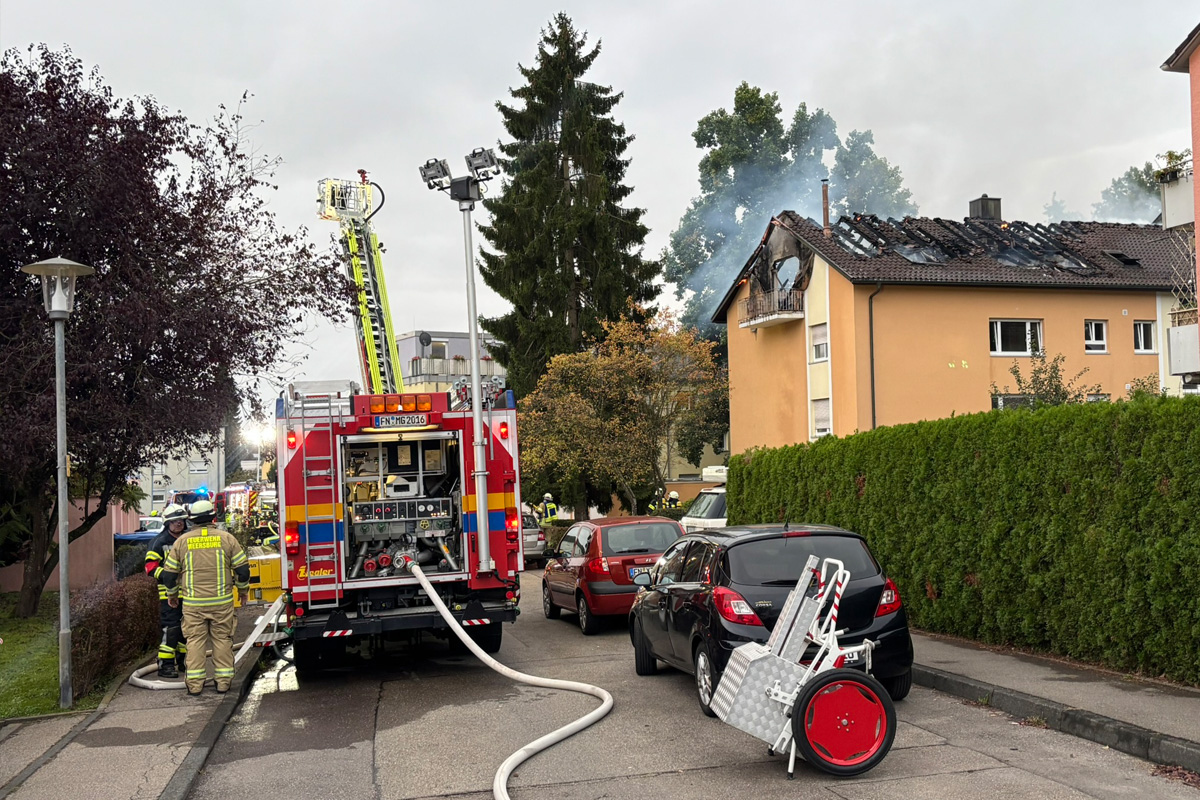 Meersburg BW – Großeinsatz bei Brand von Wohnung im Dachgeschoß