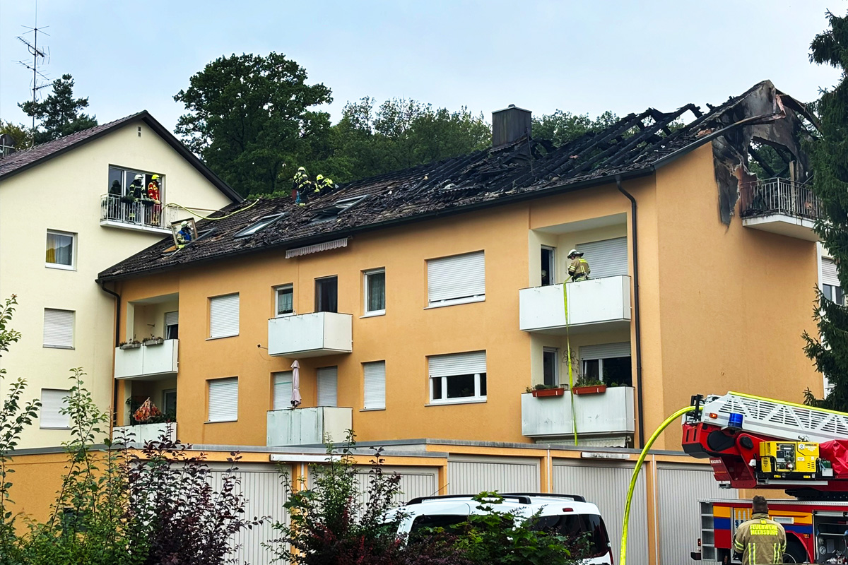 Meersburg BW – Großeinsatz bei Brand von Wohnung im Dachgeschoß