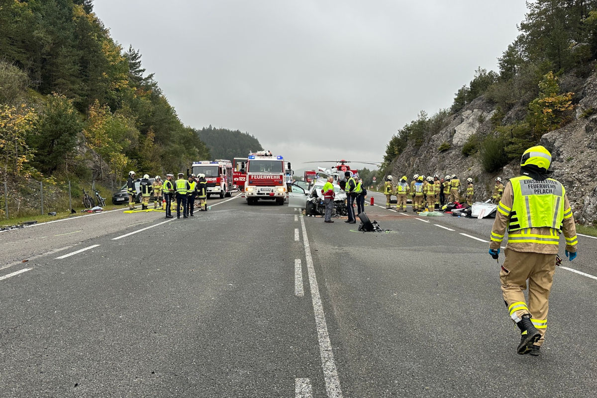 Pflach T – Vier Verletzte bei Unfall mit Wohnmobil