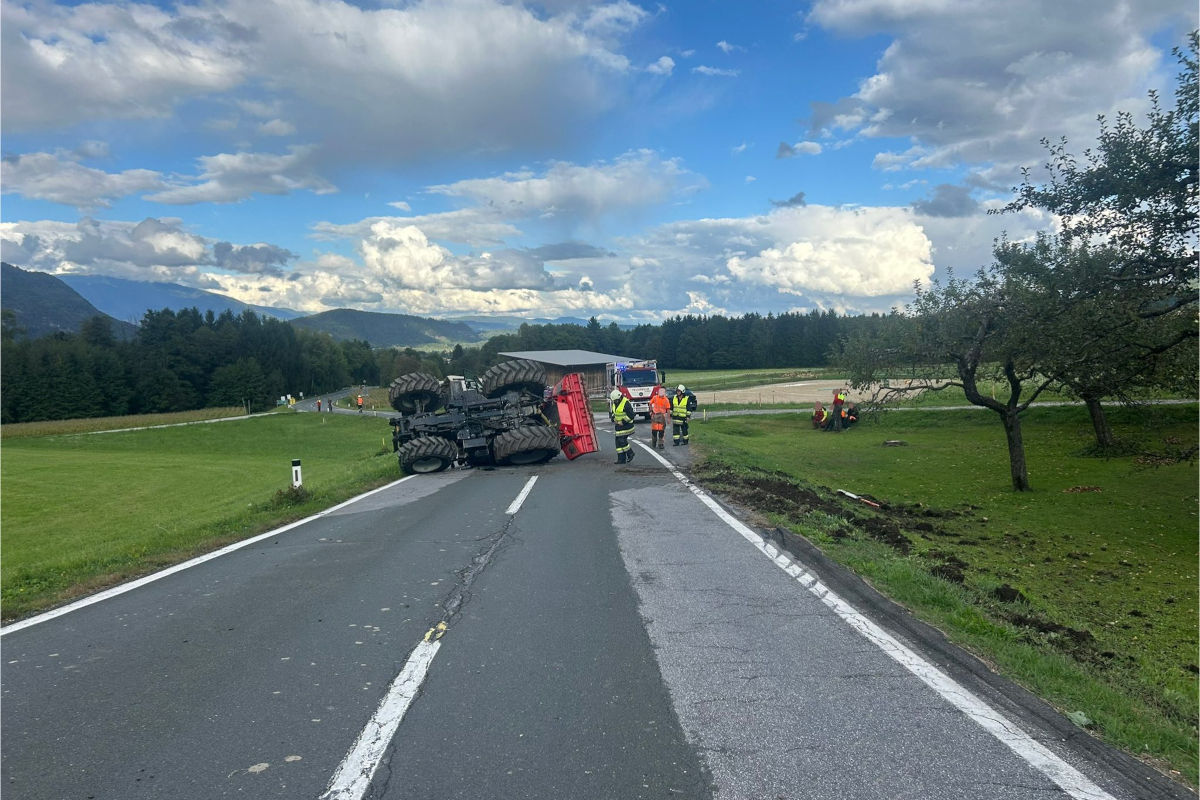 Villach-Land K – Jugendliche verletzt nach Unfall mit Traktor