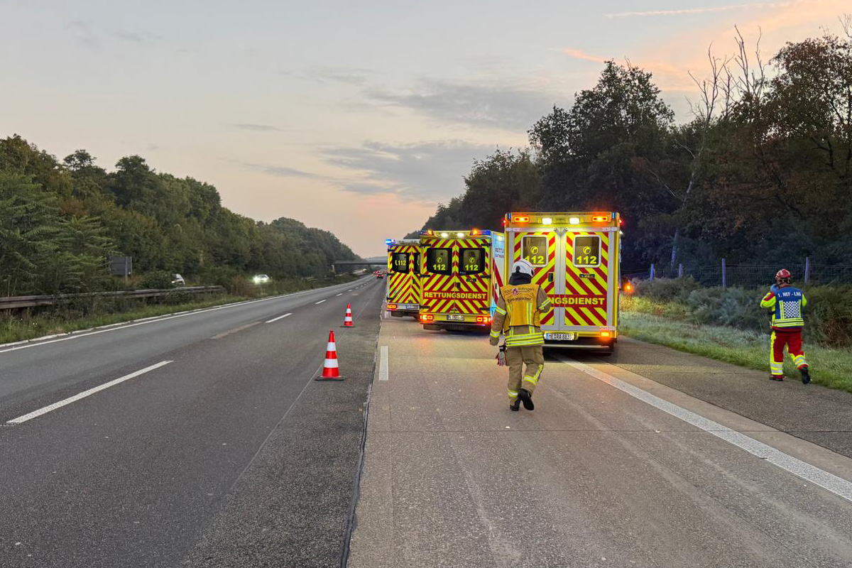 A3 Ratingen NW – Sieben Verletzte bei Unfall mit zwei Fahrzeugen