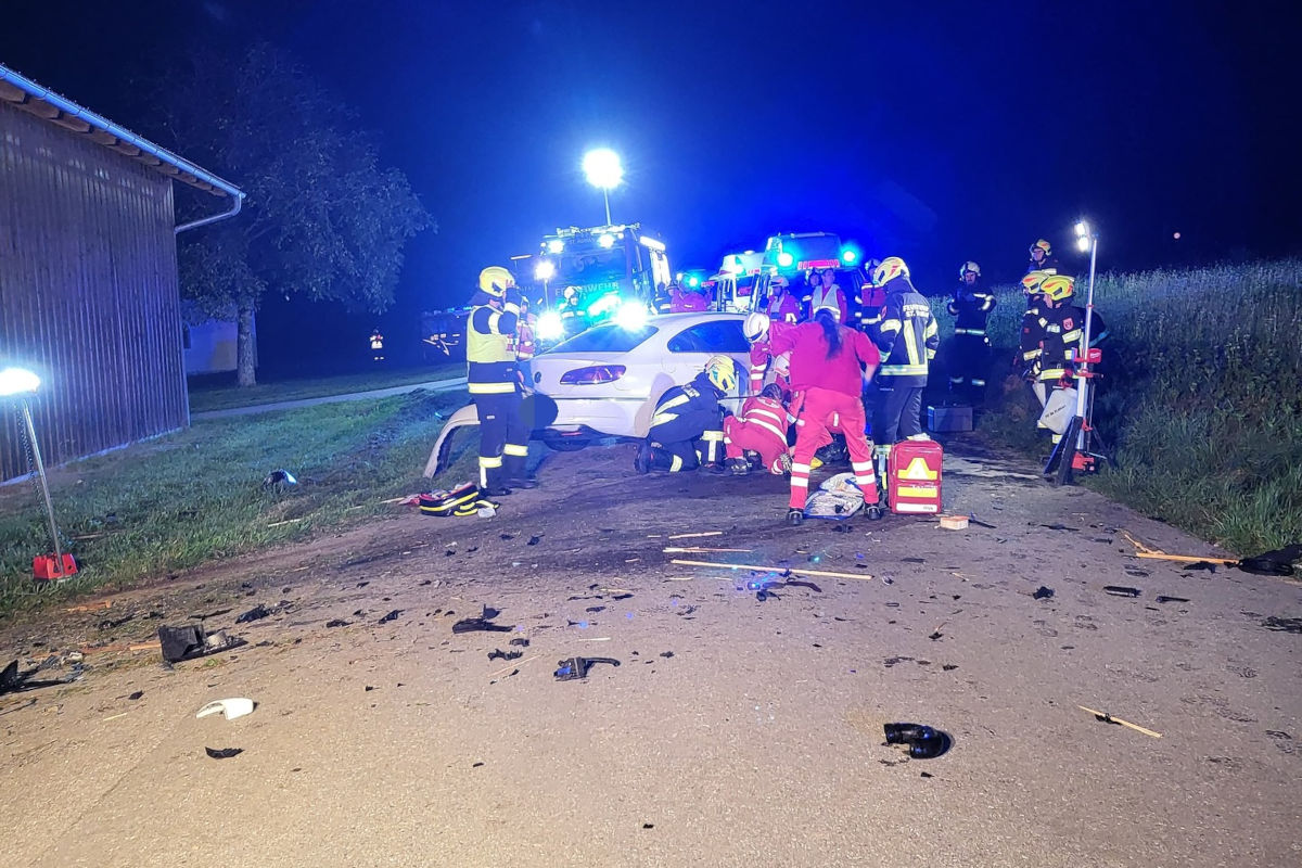 St.Roman bei Schärding OÖ – Jugendlicher ohne Führerschein verursacht Unfall 