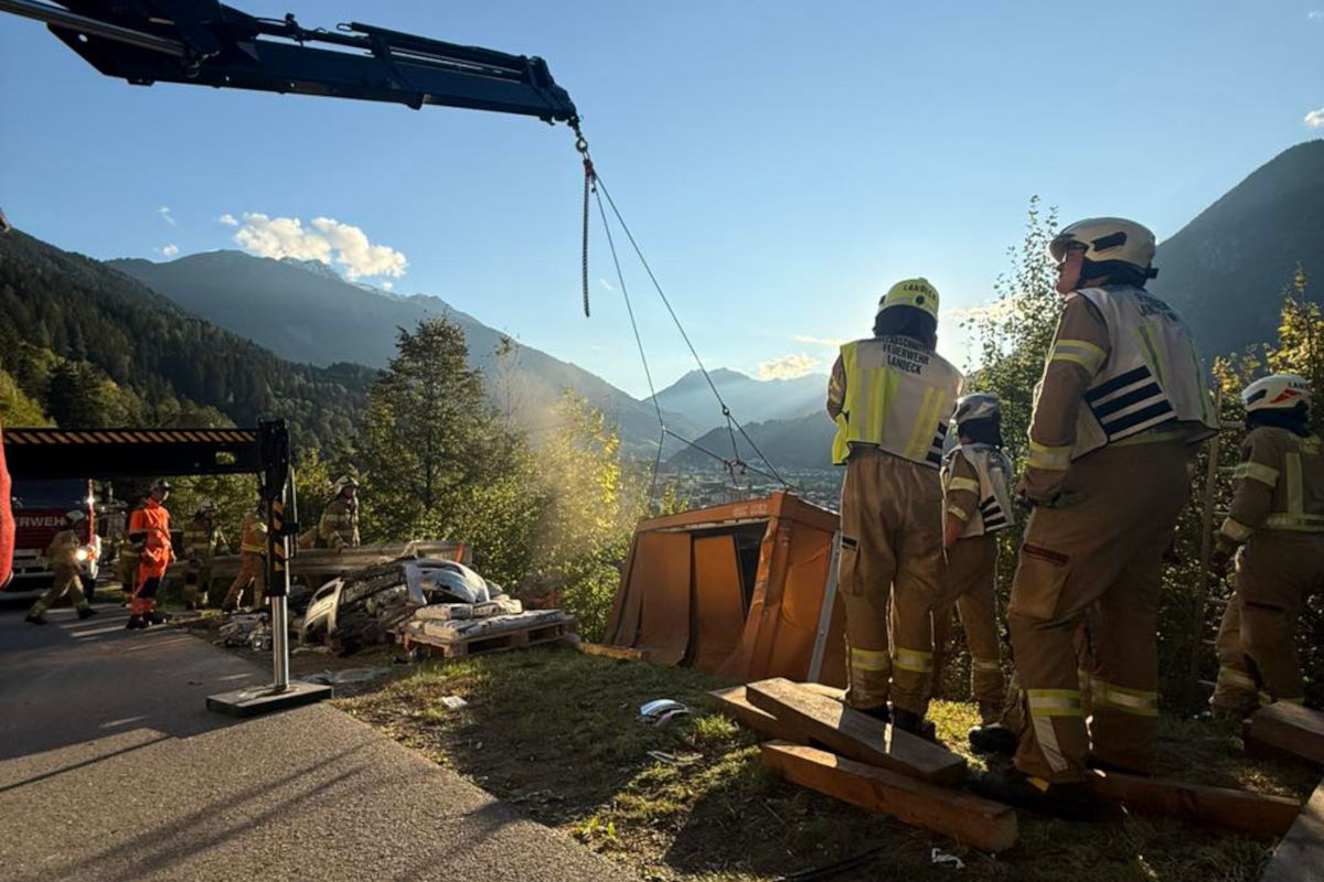 Zams T – Auto überschlägt sich nach Verfolgungsfahrt