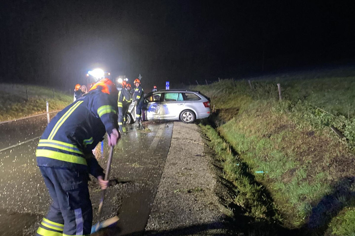 Mitterberg-Sankt Martin ST – Lenker überschlägt sich bei Unfall