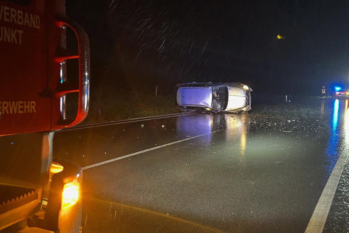 Mitterberg-Sankt Martin ST – Lenker überschlägt sich bei Unfall