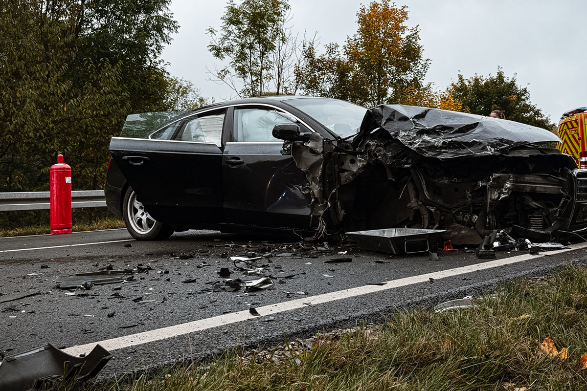 Detmold NW – Unfall von zwei Pkw – E-Call löst Alarm aus