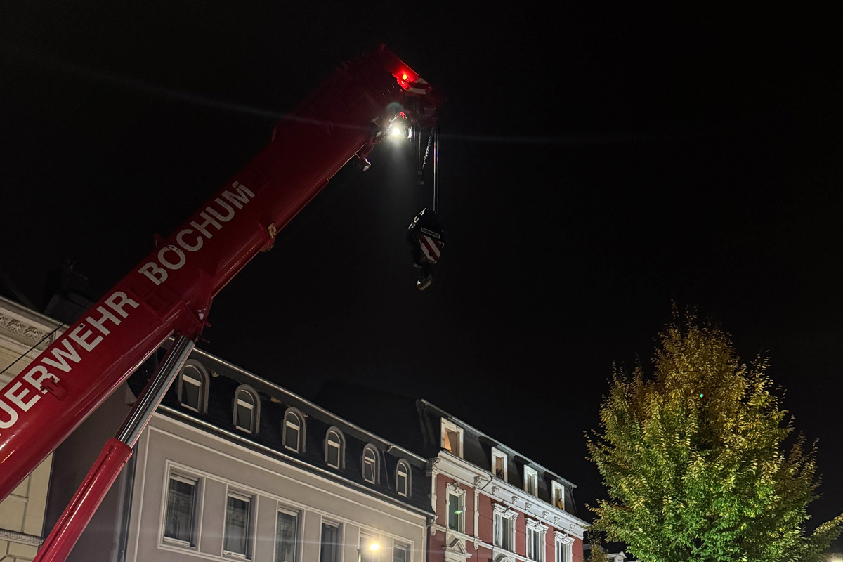 Gevelsberg NW – Großeinsatz mit Evakuierungen und Sperrung nach Einsturz von Dach