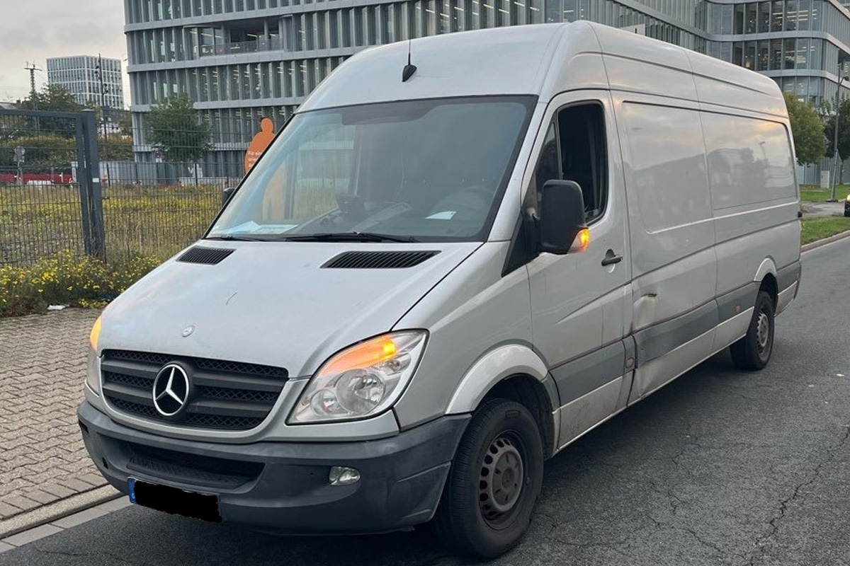 Düsseldorf NW – Transporter mit 30 Mängeln gestoppt