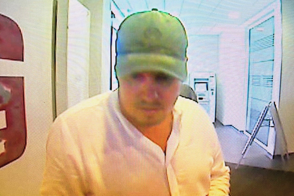 Soest NW – Fahndung nach Trickdiebstahl von Geldbörse und EC-Karte