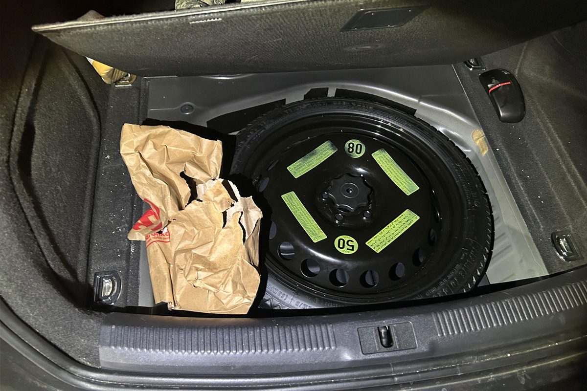 Karlsruhe BW – Drogenversteck in Auto mit 2 Kilo Rauschgift entdeckt