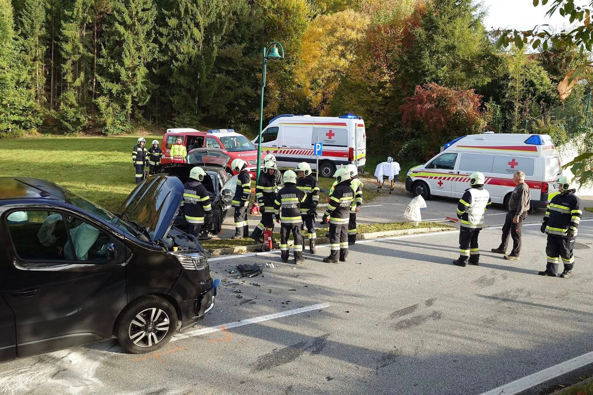 Puch bei Weiz ST – Neun Verletzte bei Unfall