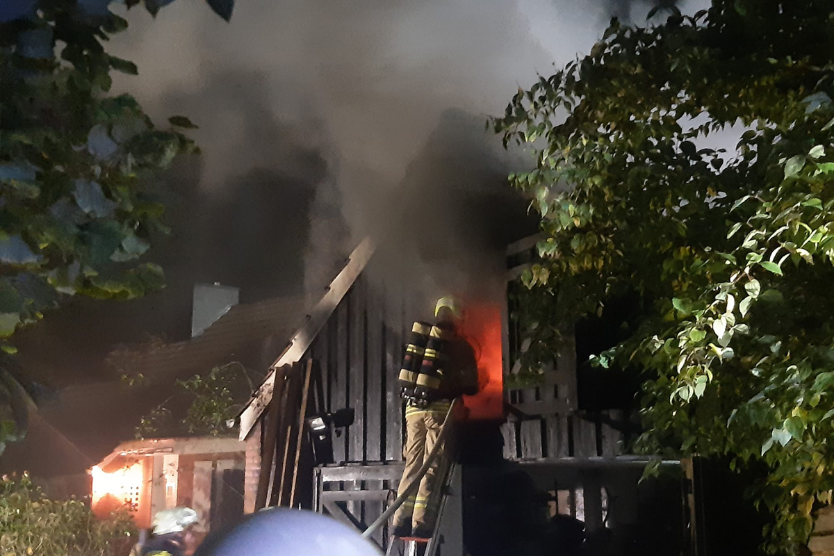 Helmstedt NI – Ausbreitung bei Brand von Schuppen verhindert