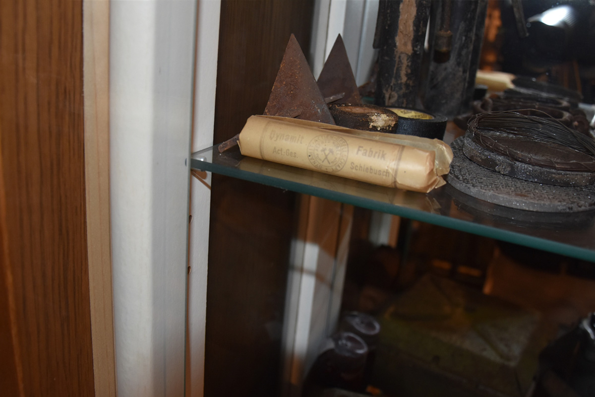 Remscheid NW – Hunderte Kriegswaffen bei mutmaßlichen Waffenhändlern gefunden