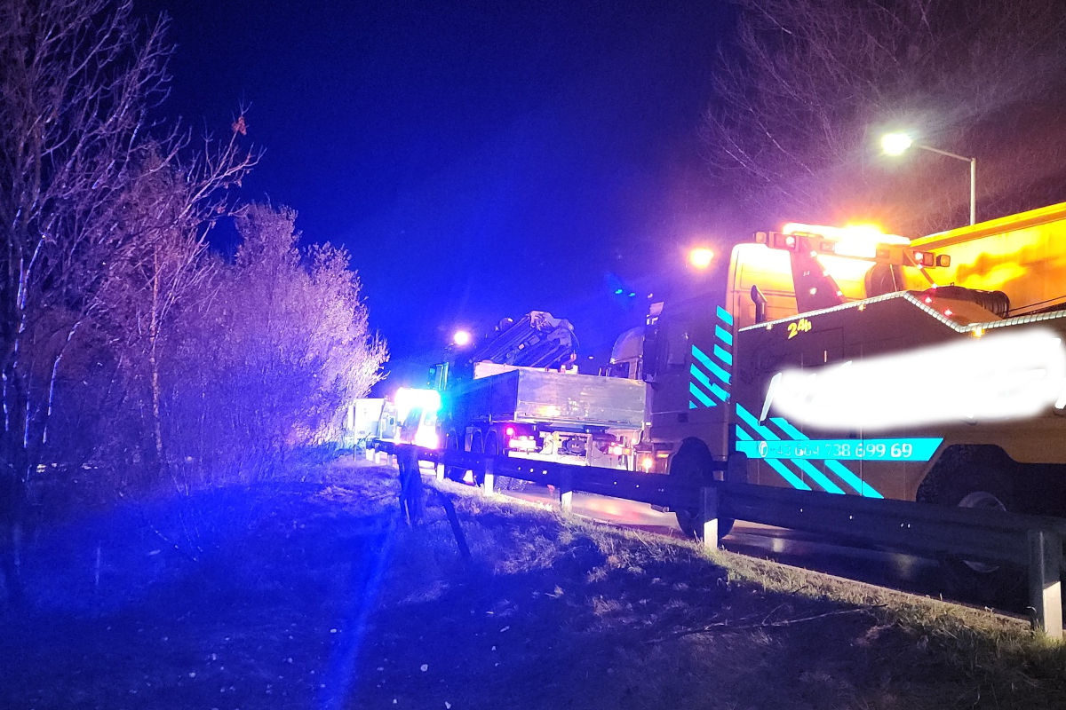 Unfall mit Lkw bei Liezen ST – 600 Liter Diesel ausgelaufen