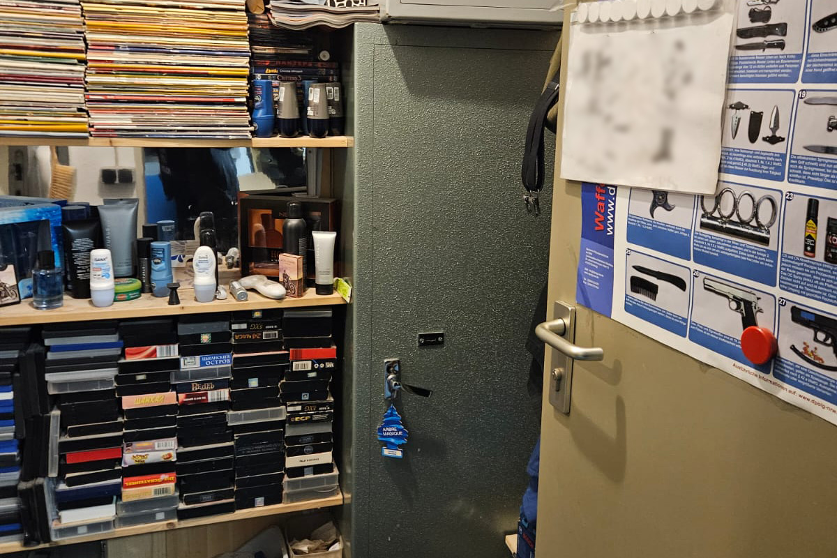 Remscheid NW – Weitere Kriegswaffen gefunden – Geheimer Raum entdeckt