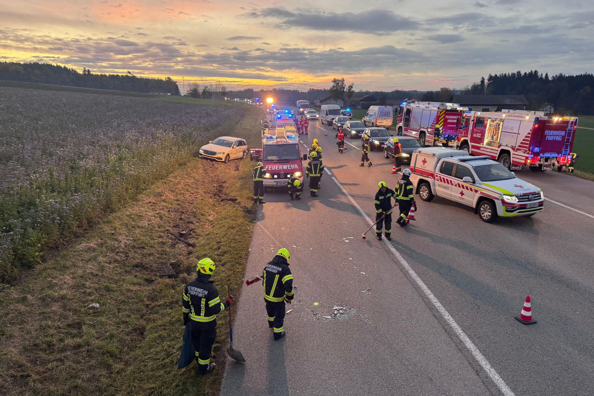 Beide Lenker wurden verletzt.