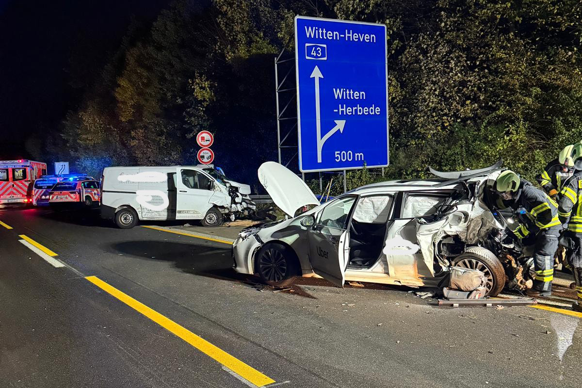A43 Sprockhövel NW – Zwei Verletzte bei schwerem Unfall auf Autobahn