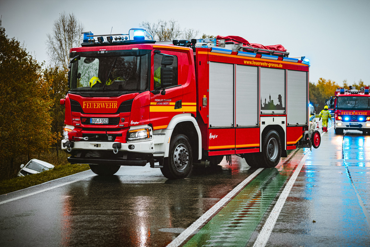 B54 Gronau NW – Zwei Schwerverletzte bei Auffahrunfall auf Bundesstraße