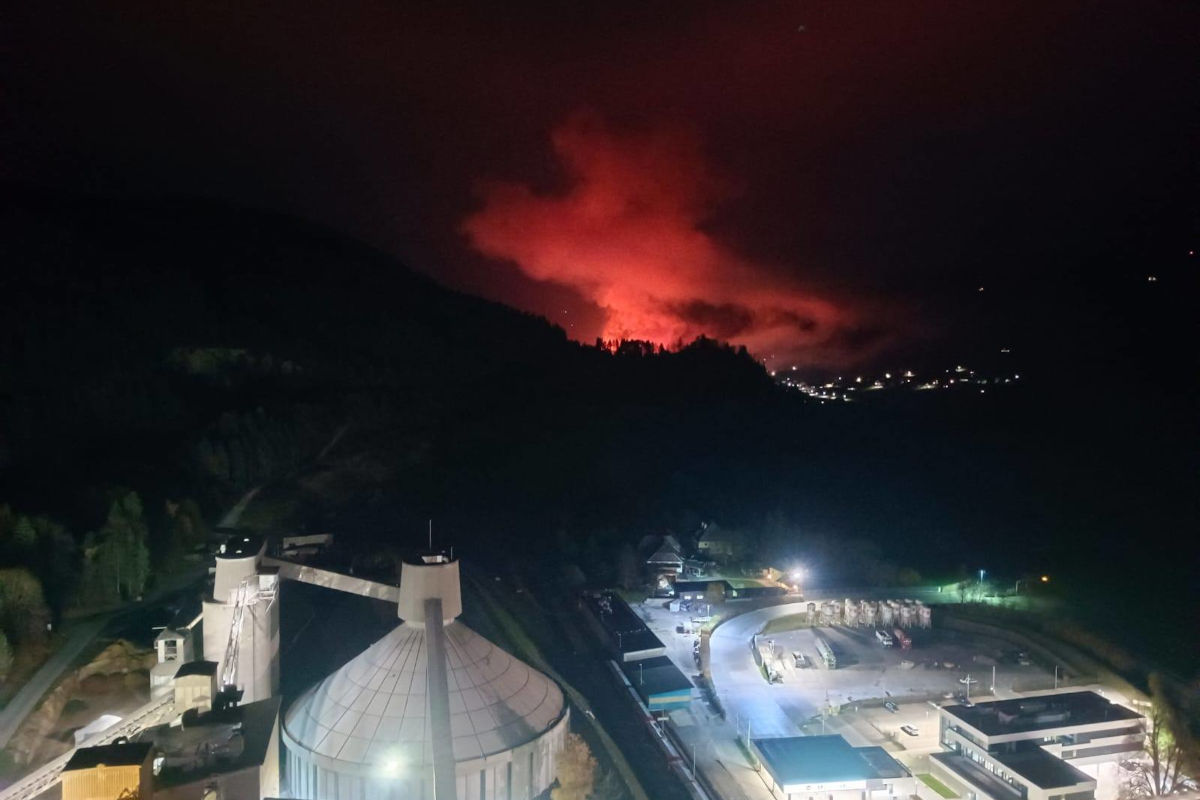 Wieting K – Schulgebäude in Brand