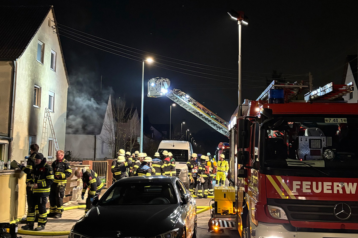 München BY – Mann nach Wohnungsbrand reanimiert