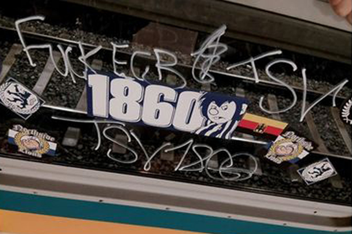 München BY – Ermittlungen wegen Sachbeschädigung nach Fußballspiel