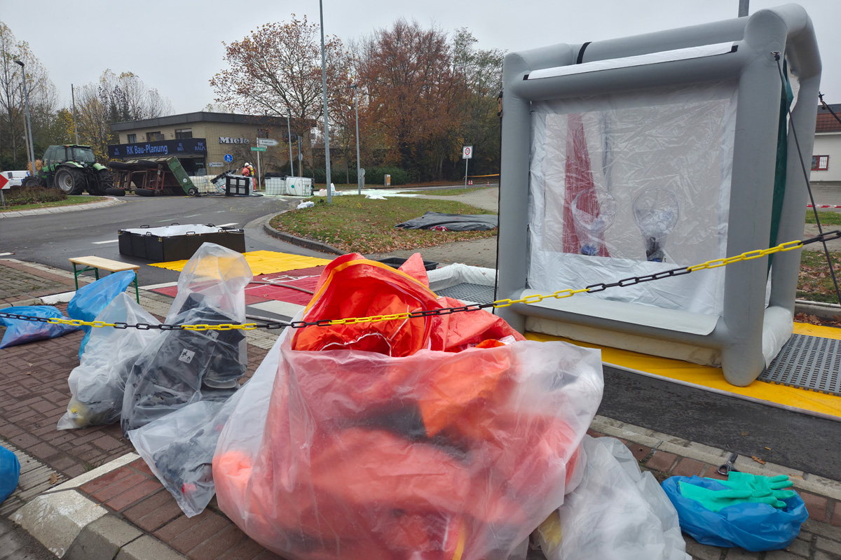 Zeven NI – 1.000 Liter Säure bei Unfall von Traktor freigesetzt